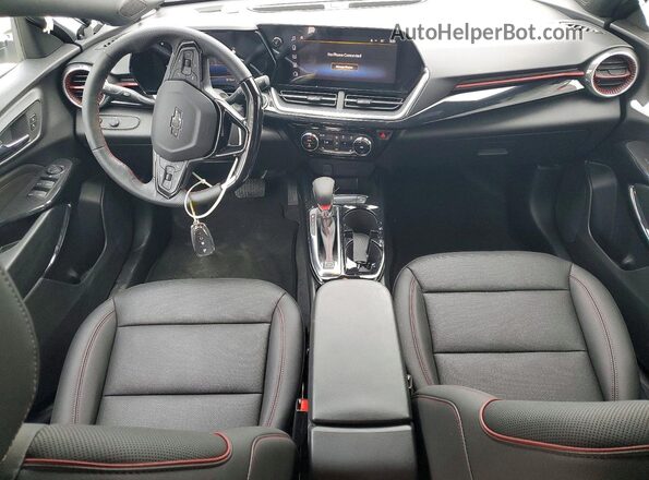 KL77LJEP4TC002948 2026 CHEVROLET TRAX White Dashboard view