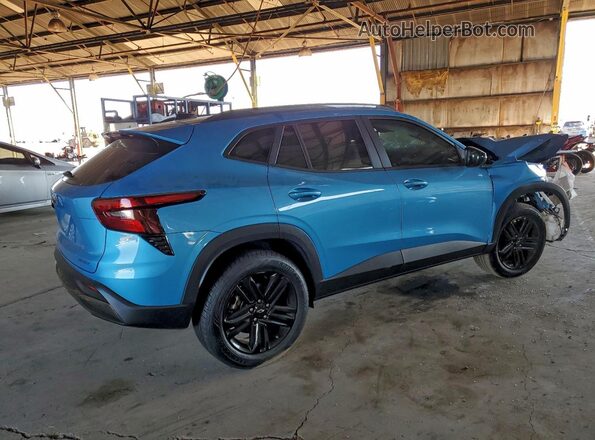 KL77LKEP1TC003884 2026 CHEVROLET TRAX Синий Задняя правая четверть