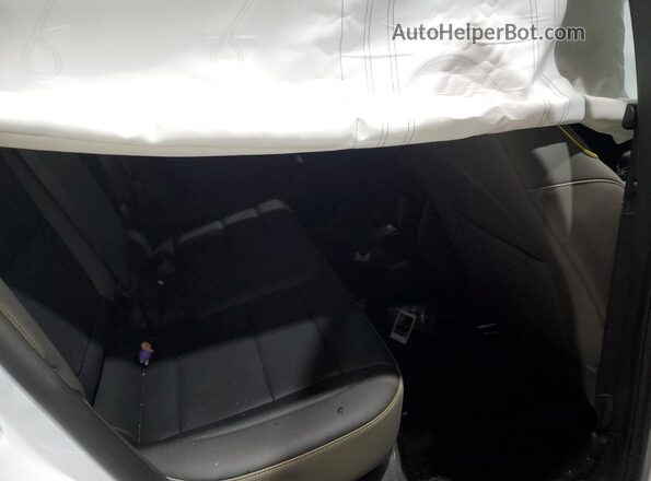 KL77LKEP2TC006325 2026 CHEVROLET TRAX Белый Вид задней части салона