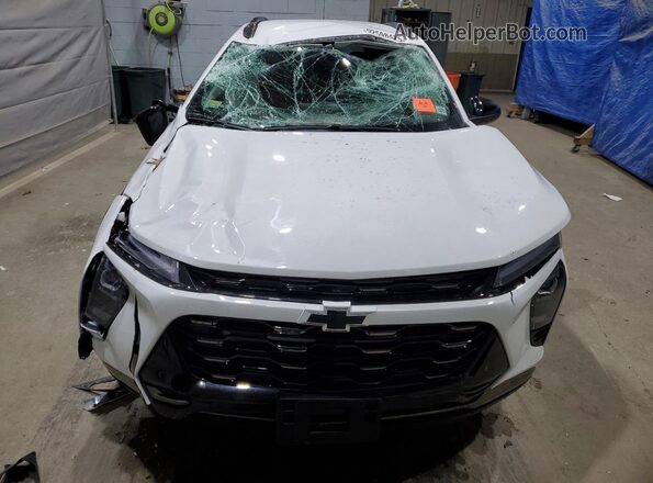 KL77LKEP2TC006325 2026 CHEVROLET TRAX Белый Вид спереди