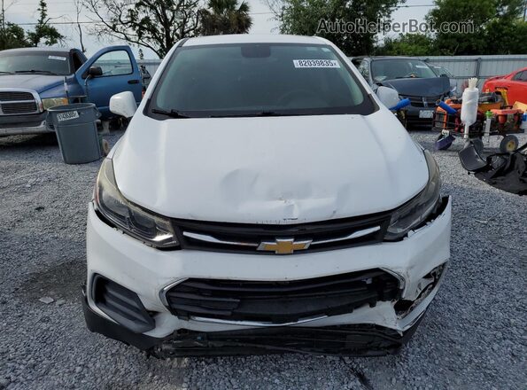 KL7CJKSB2HB101381 2017 CHEVROLET TRAX Белый Вид спереди