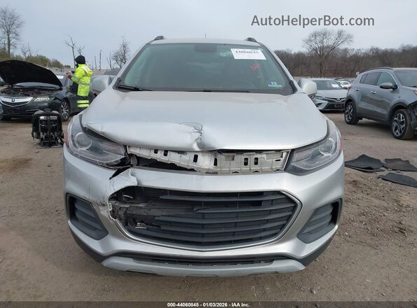 KL7CJPSB8KB887689 2019 CHEVROLET TRAX Серебряный Вид щитка приборов