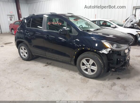KL7CJPSB8MB355765 2021 CHEVROLET TRAX Синий Передняя правая четверть