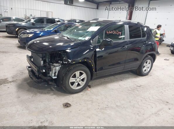 KL7CJPSB8MB355765 2021 CHEVROLET TRAX Синий Передняя левая четверть