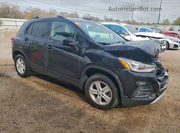 KL7CJPSM9MB374388 2021 CHEVROLET TRAX Черный Передняя правая четверть