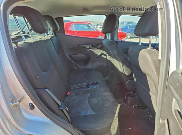 KL8CB6SA6GC576645 2016 CHEVROLET SPARK Silver Widok tylnych siedzeń