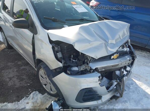 KL8CB6SA6HC733012 2017 CHEVROLET SPARK Серебряный Вид спереди