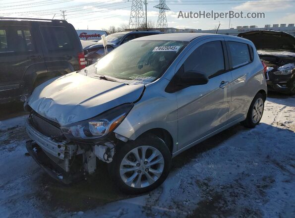 KL8CB6SA8GC626137 2016 CHEVROLET SPARK Silver Vista tres cuartos delantera izquierda