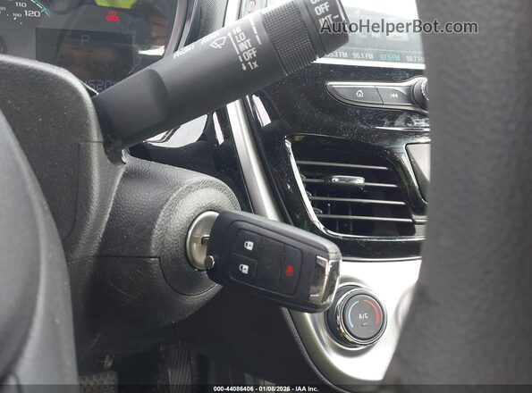 KL8CD6SA0JC420568 2018 CHEVROLET SPARK Серебряный Вид панели приборов