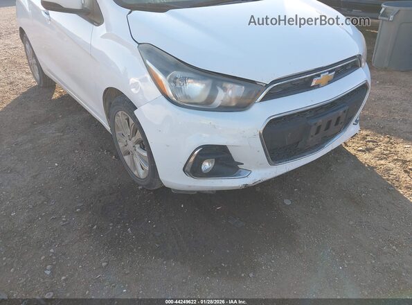 KL8CD6SA4JC471748 2018 CHEVROLET SPARK White Widok z przodu