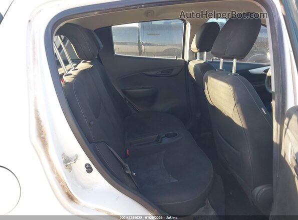 KL8CD6SA4JC471748 2018 CHEVROLET SPARK White Widok naklejki z numerem VIN