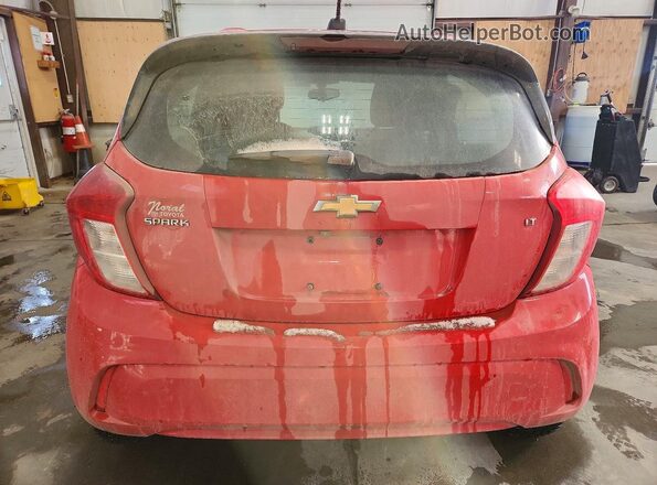 KL8CD6SA4JC483074 2018 CHEVROLET SPARK Красный Вид сзади