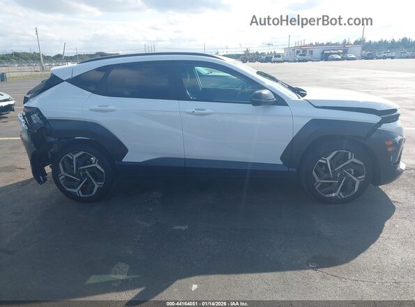 KM8HD3A38TU377072 2026 HYUNDAI KONA Белый Вид задней части салона