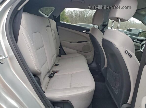 KM8J3CAL9KU904166 2019 HYUNDAI TUCSON Серебряный Вид задней части салона