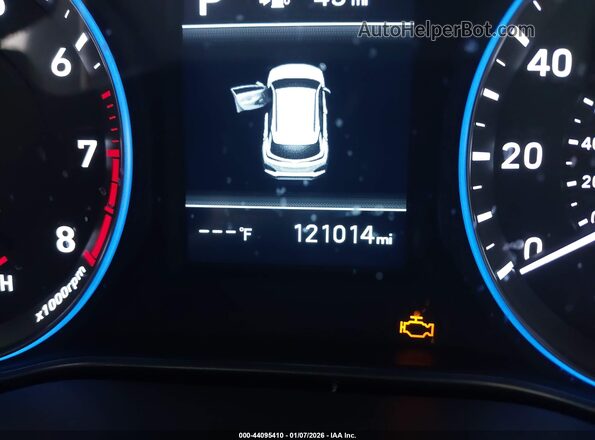 KM8K2CAA7JU077062 2018 HYUNDAI KONA Red 