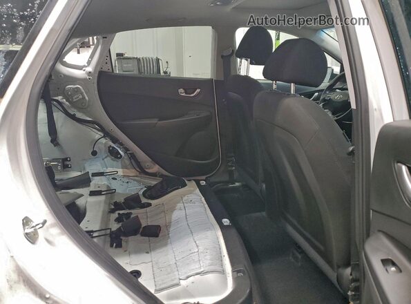 KM8K3CAB6NU761774 2022 HYUNDAI KONA Белый Вид задней части салона