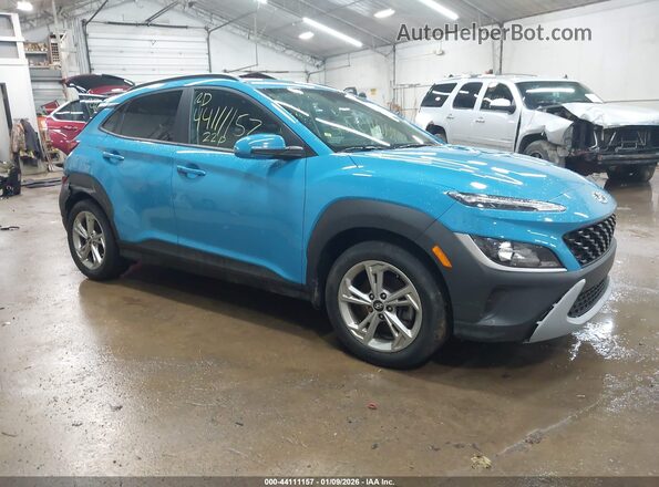 KM8K6CAB5NU875949 2022 HYUNDAI KONA Blue Delantero derecho