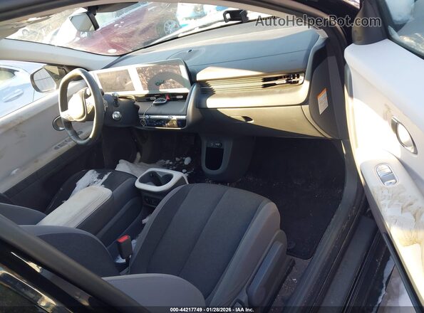 KM8KNDDF6RU246133 2024 HYUNDAI IONIQ 5 Черный Вид салона спереди