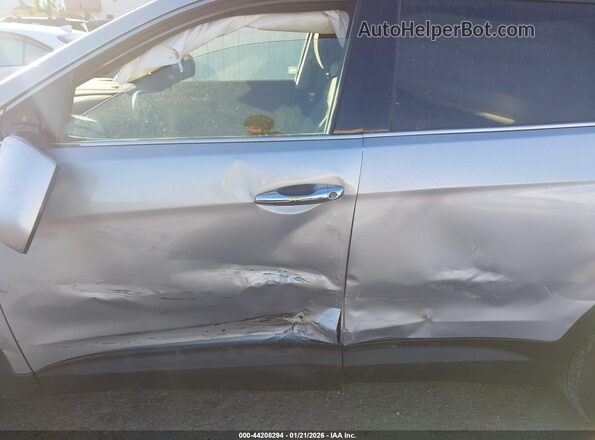 KM8SM4HF2JU273668 2018 HYUNDAI SANTA FE Silver Вид спереду