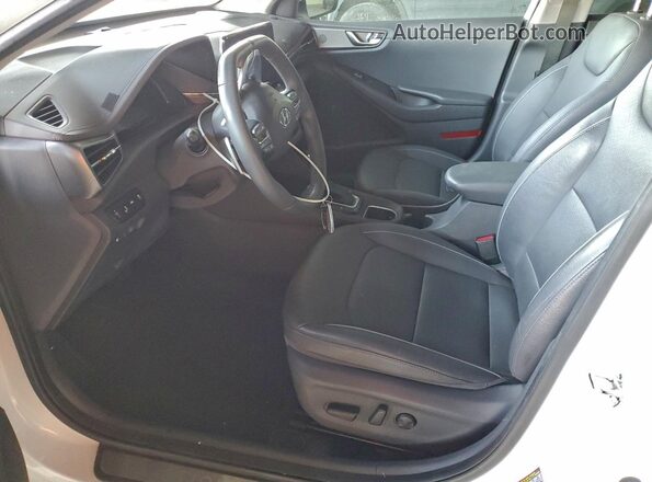 KMHC05LC9NU269142 2022 HYUNDAI IONIQ Белый Вид салона спереди
