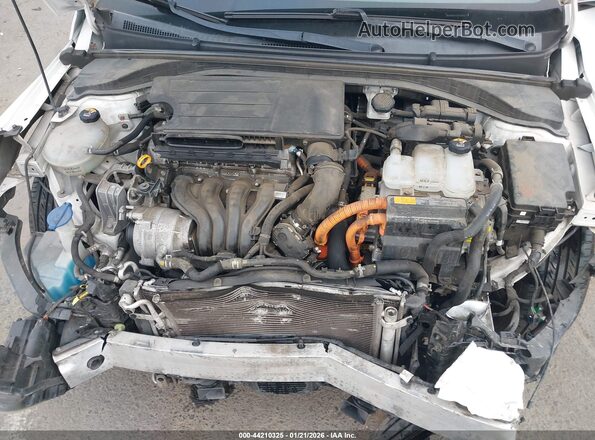 KMHC65LC3HU049840 2017 HYUNDAI IONIQ HYBRID Белый Вид сзади
