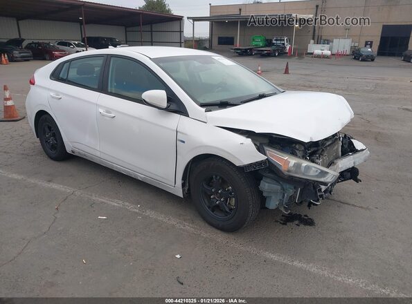KMHC65LC3HU049840 2017 HYUNDAI IONIQ HYBRID Белый Передняя правая четверть