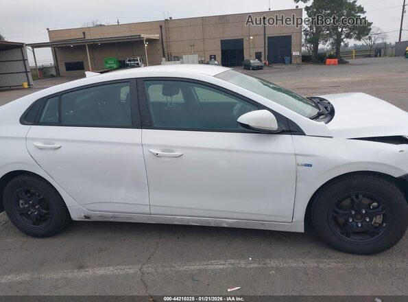 KMHC65LC3HU049840 2017 HYUNDAI IONIQ HYBRID Белый Панорамный вид салона 360°