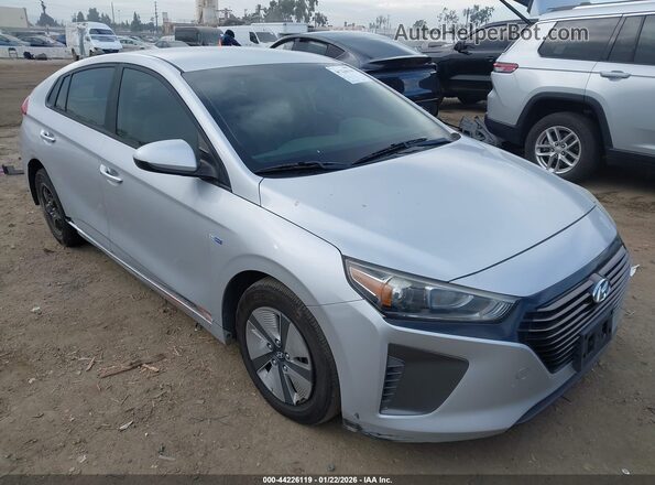 KMHC65LC5HU024227 2017 HYUNDAI IONIQ HYBRID Серебряный Передняя правая четверть
