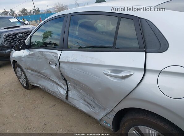 KMHC65LC5HU024227 2017 HYUNDAI IONIQ HYBRID Серебряный 