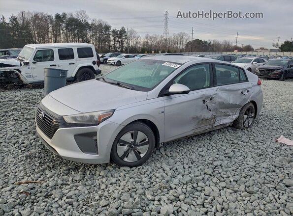 KMHC65LC5HU041237 2017 HYUNDAI IONIQ Silver წინა მარცხენა ხედი სამი მეოთხედიდან