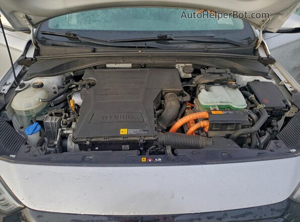 KMHC65LC5HU041237 2017 HYUNDAI IONIQ Silver უკანა სალონის ხედი