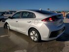 2018 Hyundai Ioniq Blue Silver vin: KMHC65LC6JU065035
