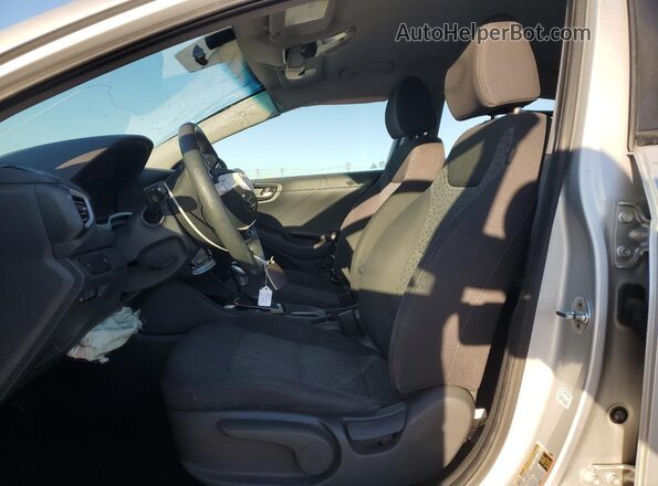 KMHC65LC6JU065035 2018 HYUNDAI IONIQ Silver Widok wnętrza z przodu