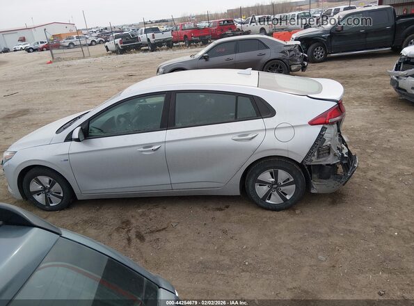 KMHC65LC6KU106930 2019 HYUNDAI IONIQ HYBRID Silver 