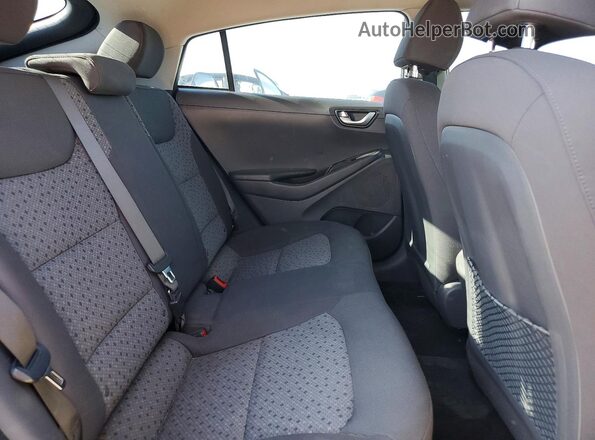 KMHC65LC9JU068141 2018 HYUNDAI IONIQ Gray Вид задніх сидінь