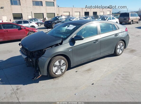 KMHC65LC9LU242874 2020 HYUNDAI IONIQ HYBRID Silver Առջևի ձախ երեք քառորդ տեսարան