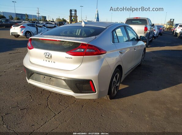 KMHC75LC4JU061806 2018 HYUNDAI IONIQ HYBRID Серебряный Задняя правая четверть