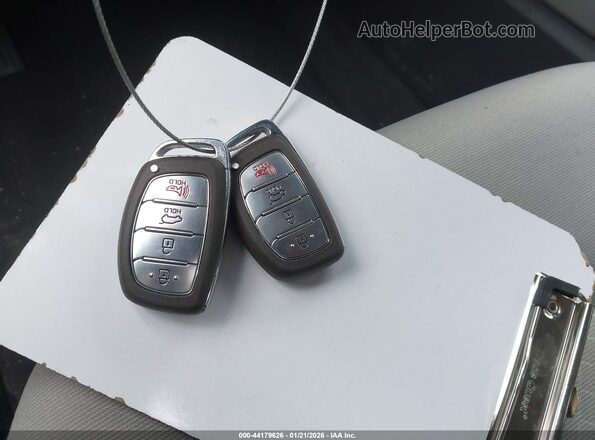 KMHC75LC5JU067033 2018 HYUNDAI IONIQ HYBRID Серый Вид панели приборов