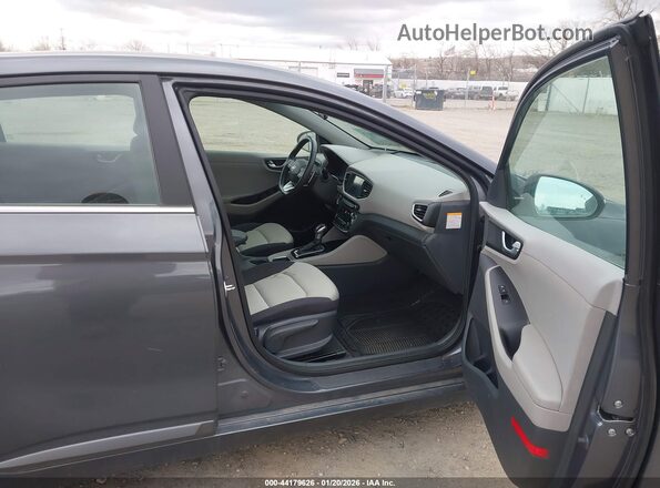 KMHC75LC5JU067033 2018 HYUNDAI IONIQ HYBRID Серый Вид салона спереди