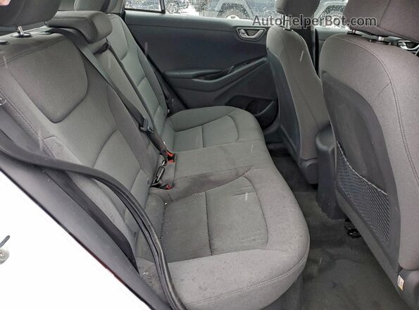 KMHC75LD4MU246550 2021 HYUNDAI IONIQ White Вид задніх сидінь