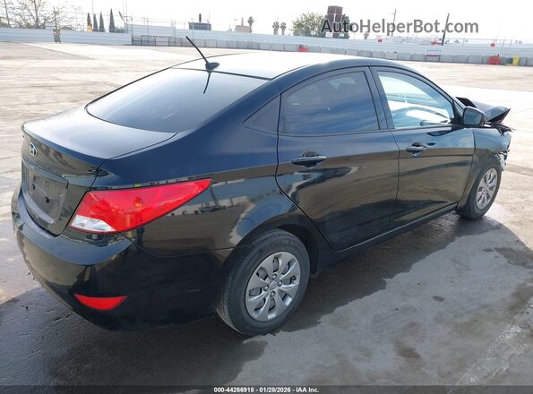 KMHCT4AE1HU374638 2017 HYUNDAI ACCENT Black Trasero derecho