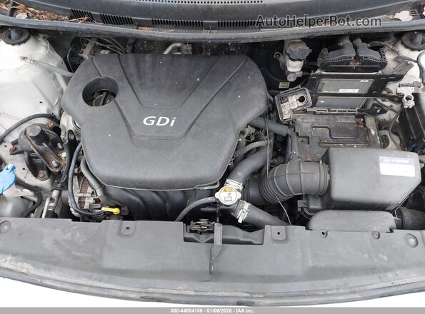 KMHCT4AE8GU003684 2016 HYUNDAI ACCENT Кремовый Вид сзади