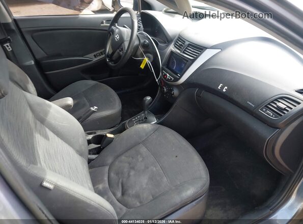 KMHCT5AE2GU267828 2016 HYUNDAI ACCENT Gray Front interior view