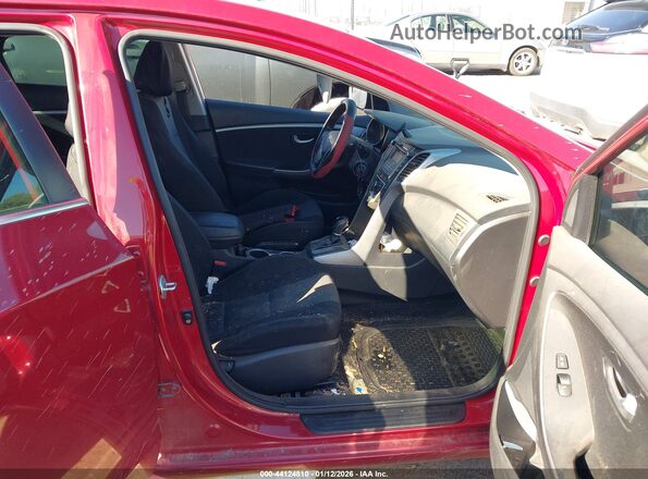 KMHD35LH0HU350140 2017 HYUNDAI ELANTRA GT Красный Вид салона спереди