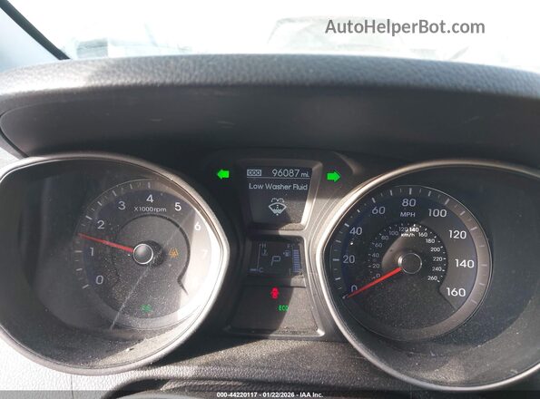 KMHD35LH8HU375822 2017 HYUNDAI ELANTRA GT Белый Вид задних сидений