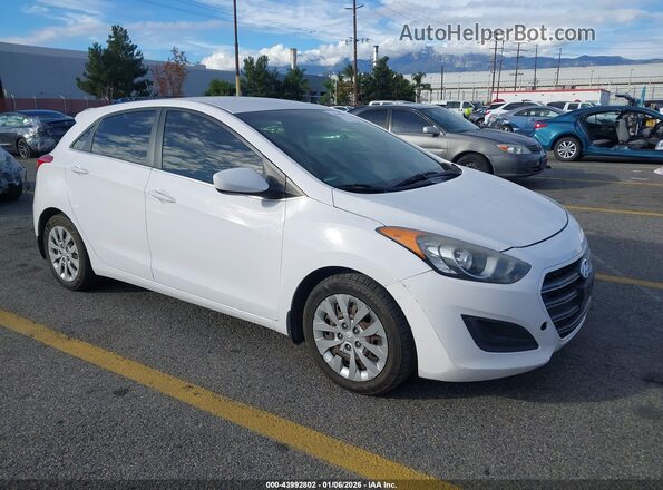 KMHD35LH9GU274643 2016 HYUNDAI ELANTRA GT Белый Передняя правая четверть