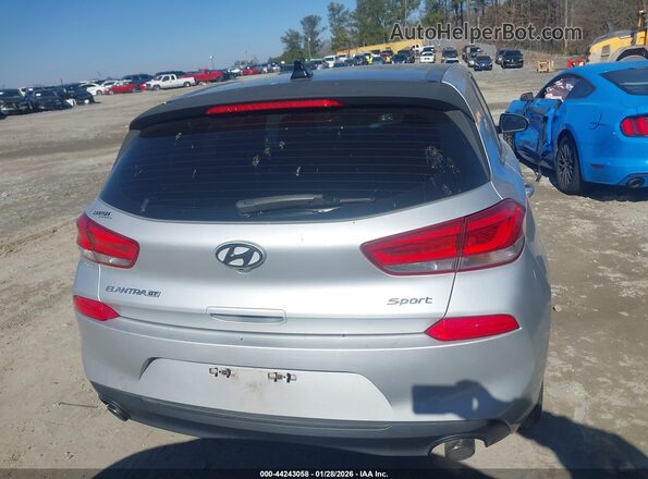 KMHH55LC2JU077076 2018 HYUNDAI ELANTRA GT Silver 