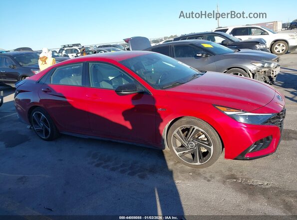 KMHLR4AF6NU289197 2022 HYUNDAI ELANTRA Red Widok wnętrza z tyłu