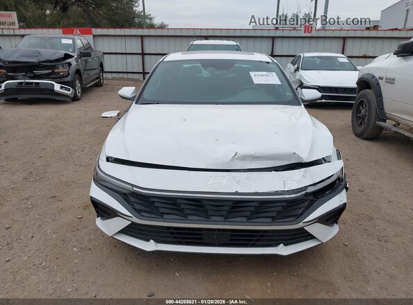 KMHLS4DGXSU951593 2025 HYUNDAI ELANTRA White Rear interior view