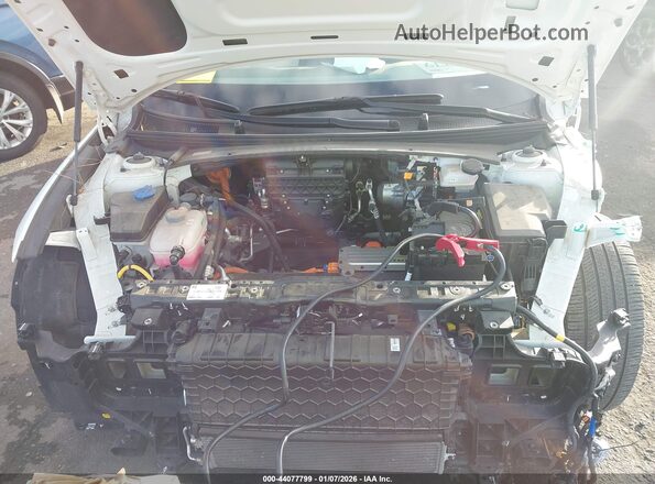 KMHM34AA0RA073928 2024 HYUNDAI IONIQ 6 Белый Вид сзади